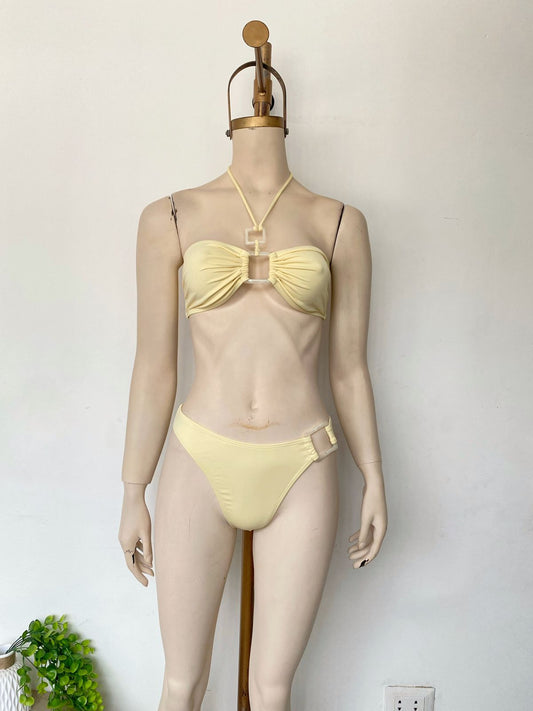 Conjunto de bikini con cuello halter