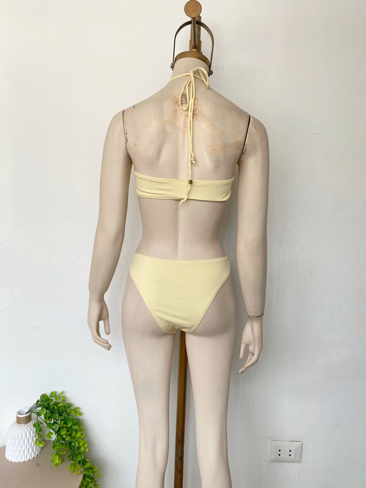Conjunto de bikini con cuello halter