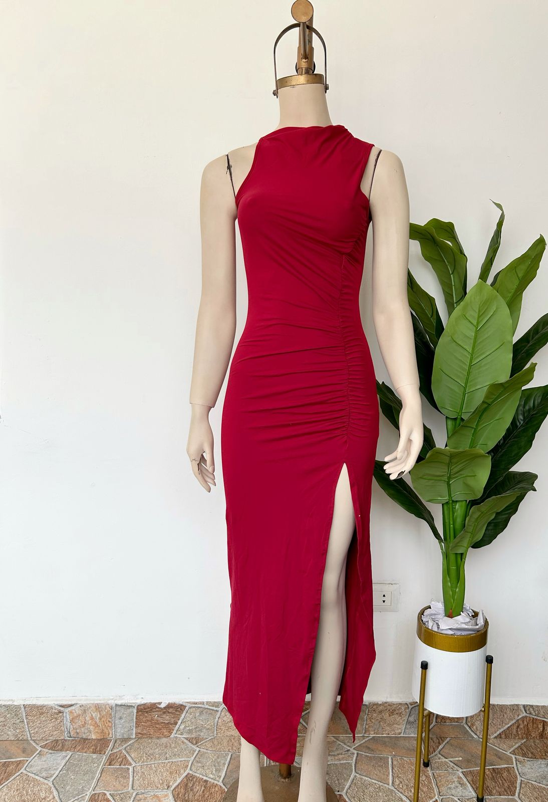 Vestido con detalle de fruncido