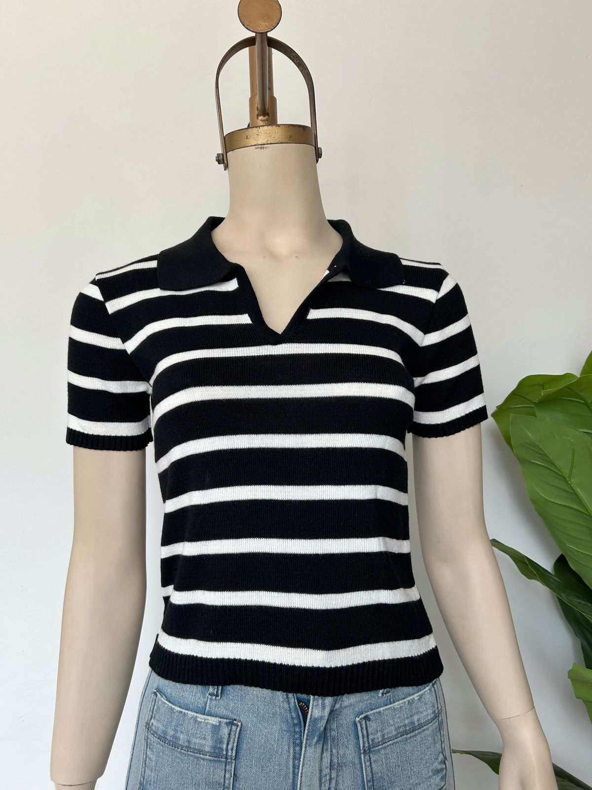 Polo cuello de rayas