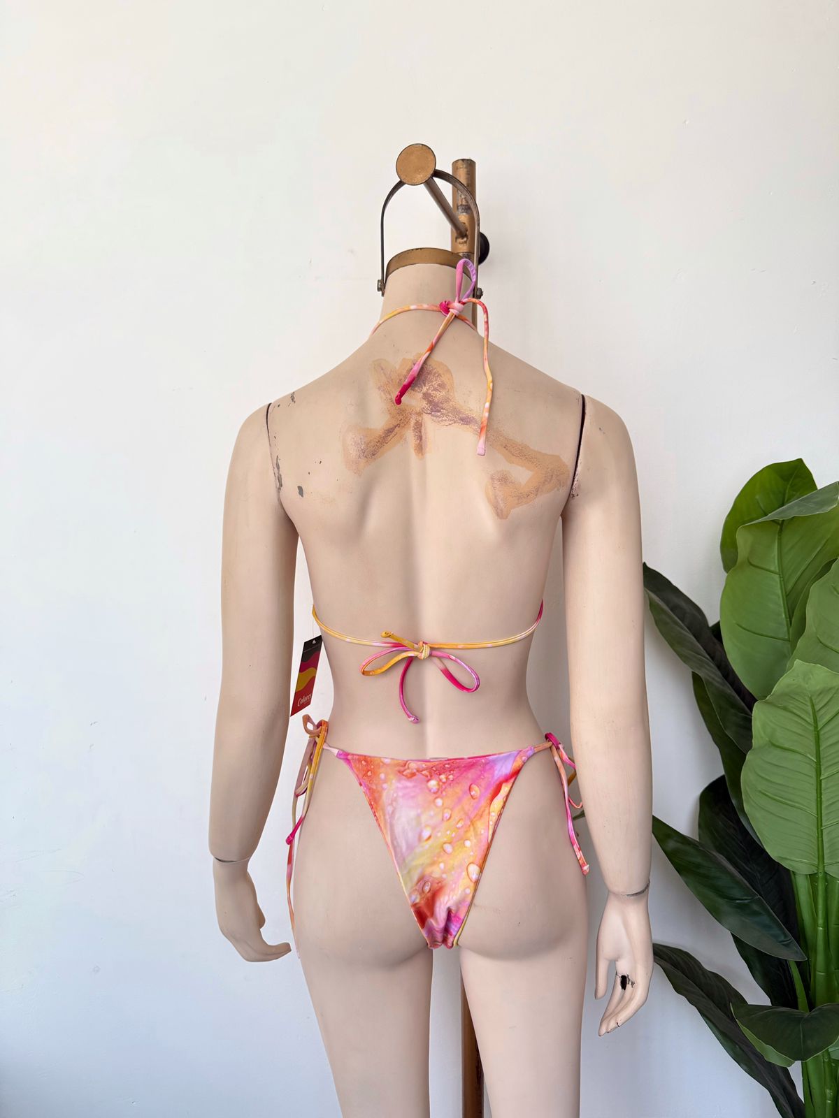 Bikini tie die