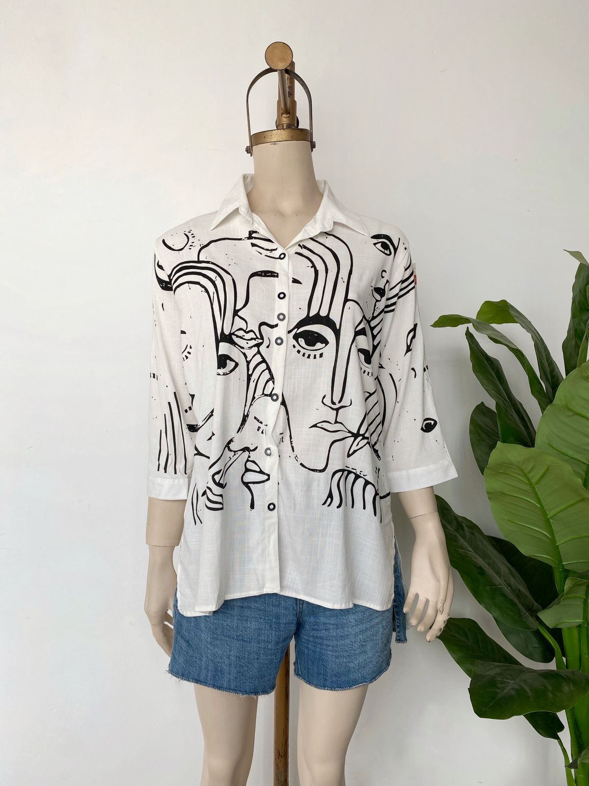 Blusa Caras