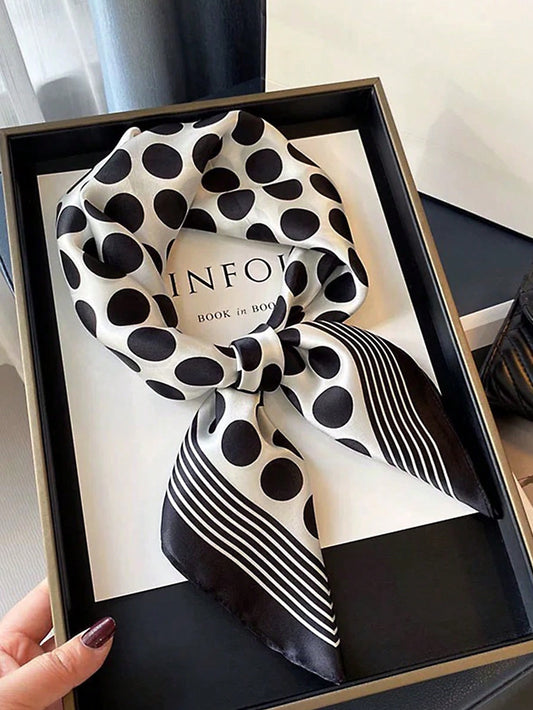 pañueleta puntos grandes