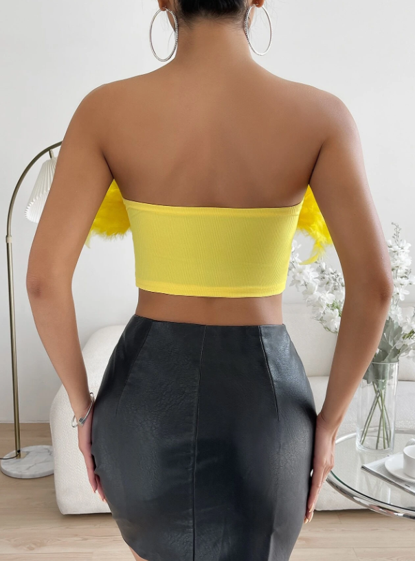 Top bandeau ribete lanudo bajo pañuelo