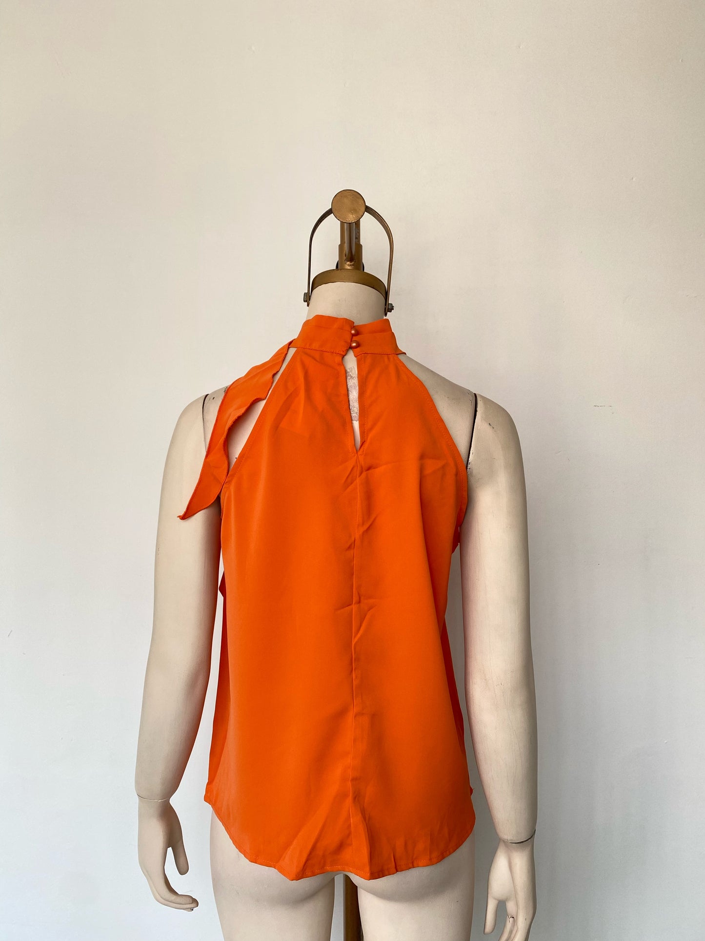 Blusa cuello de rosa