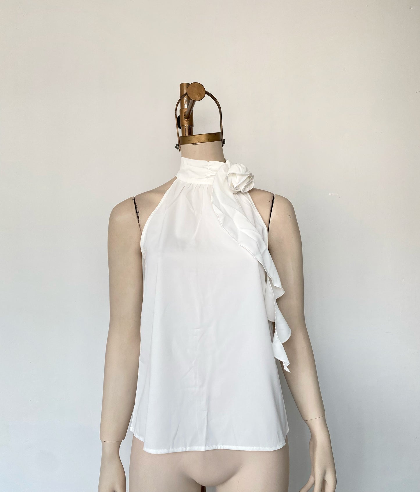 Blusa cuello de rosa