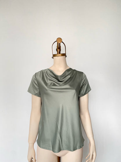 Blusa casual con drapado