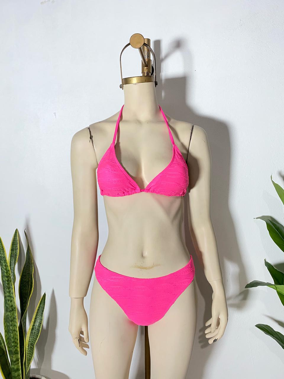 Bikini de triángulo con escote de halter