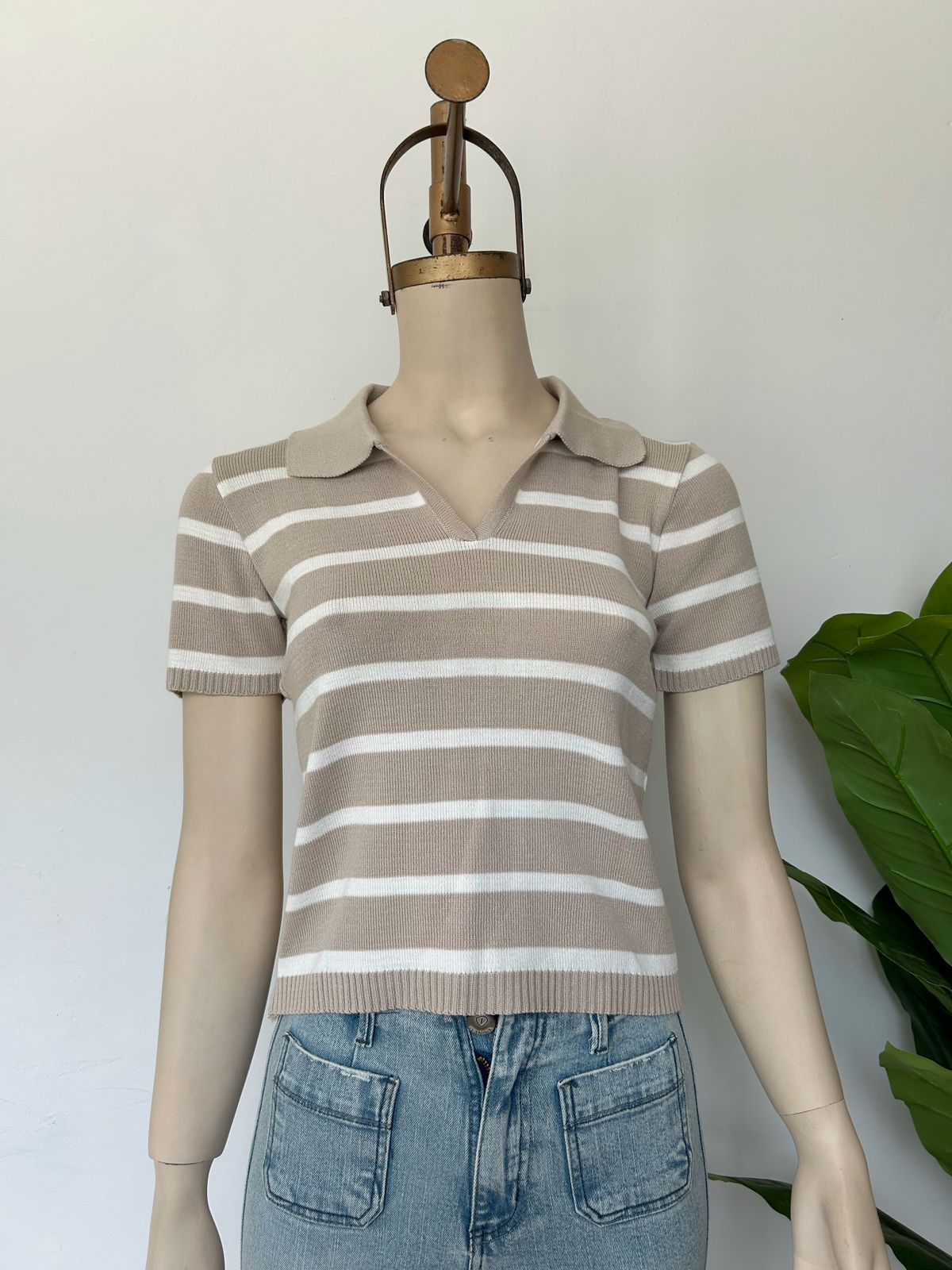 Polo cuello de rayas