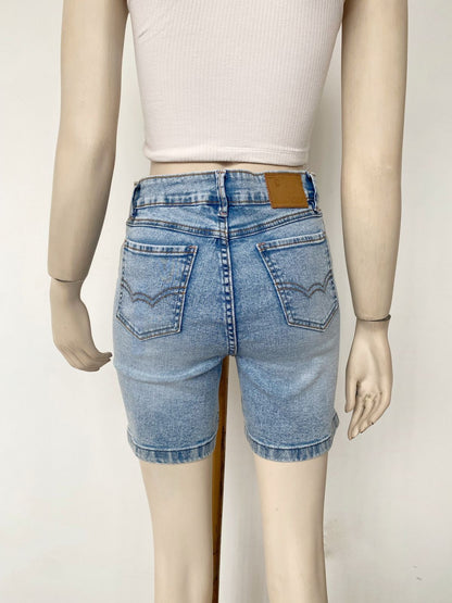 Short denim