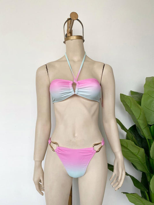 Bikini francis
