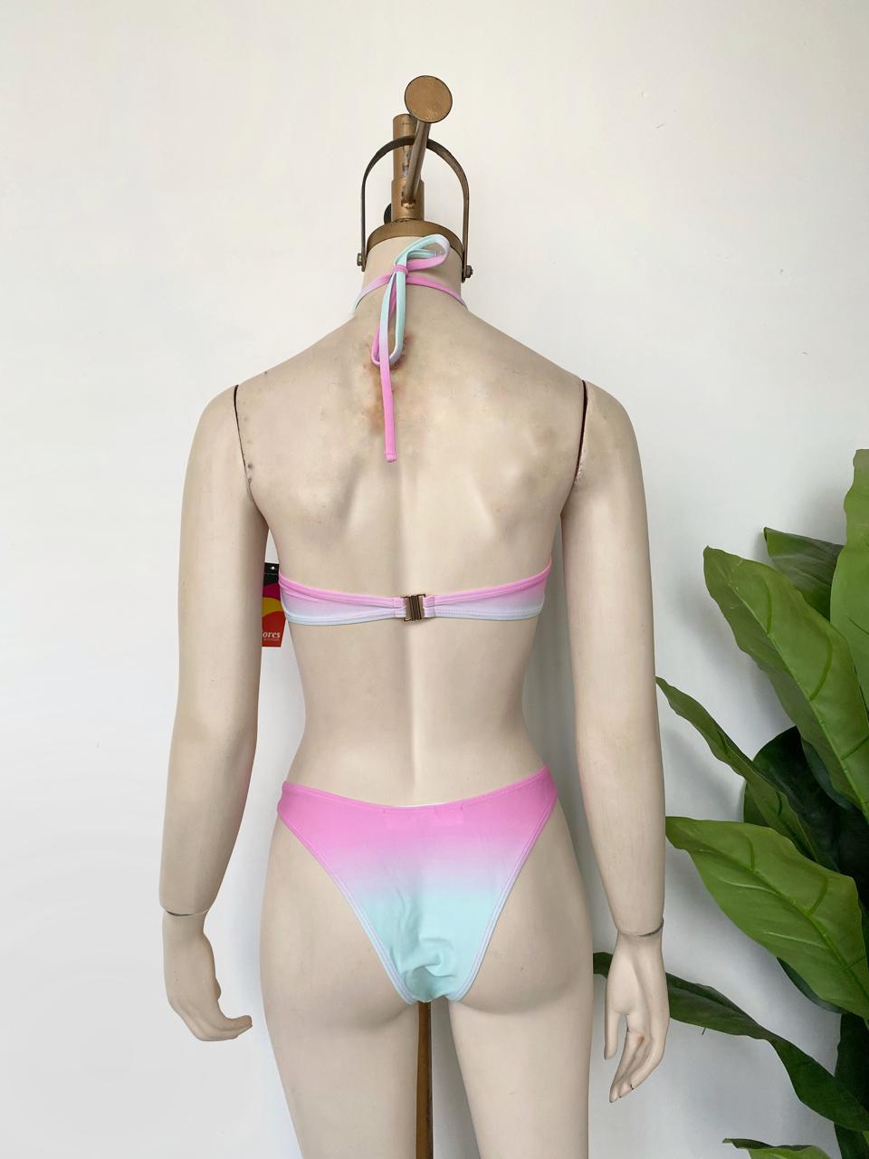 Bikini francis
