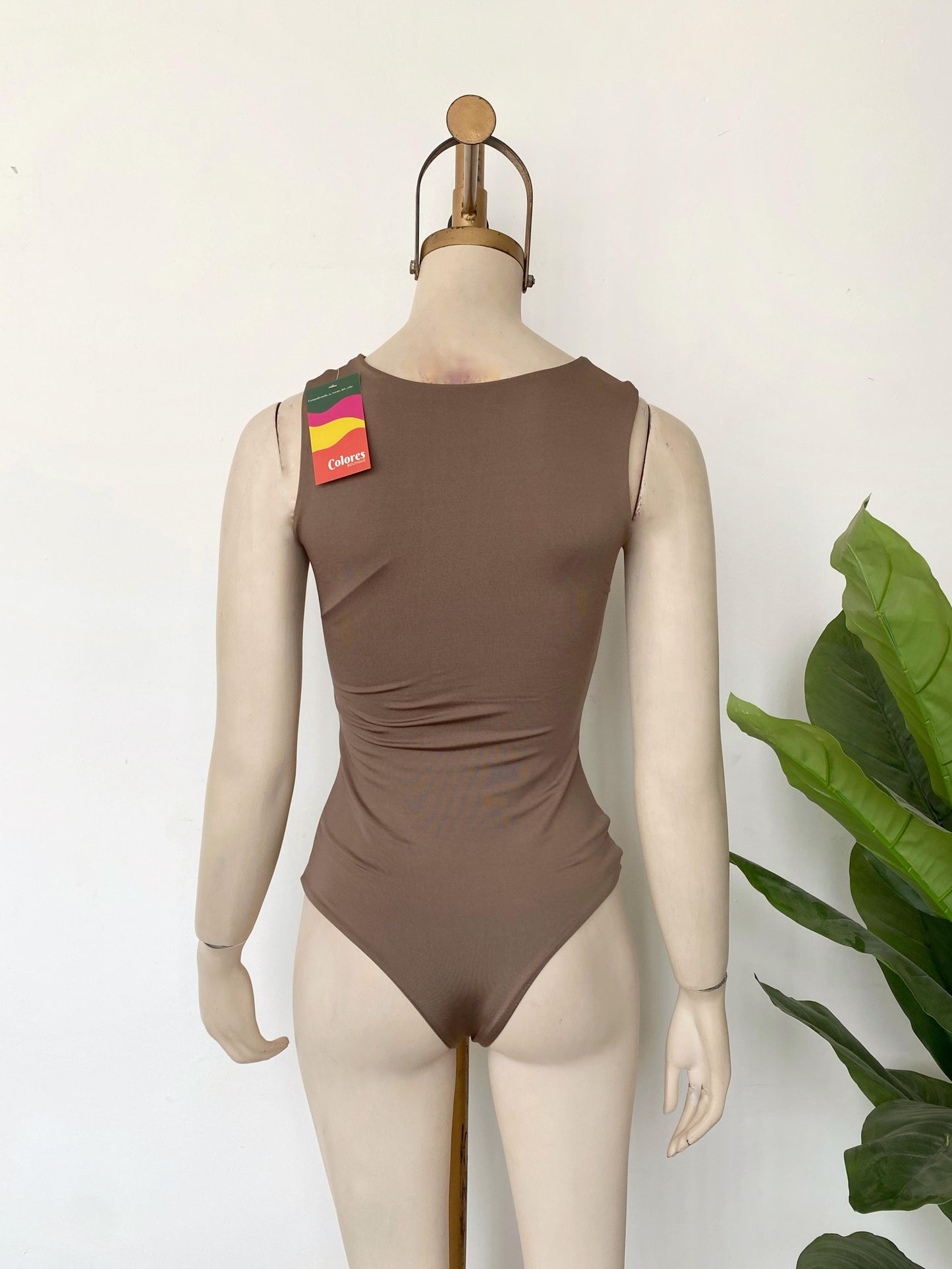 Body cuello redondo