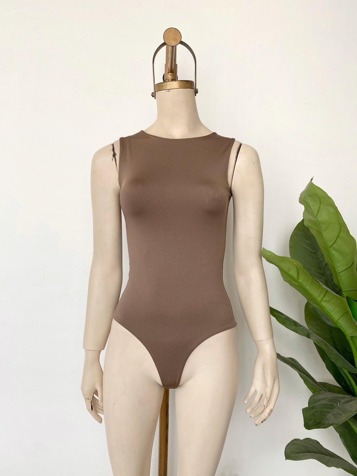 Body cuello redondo