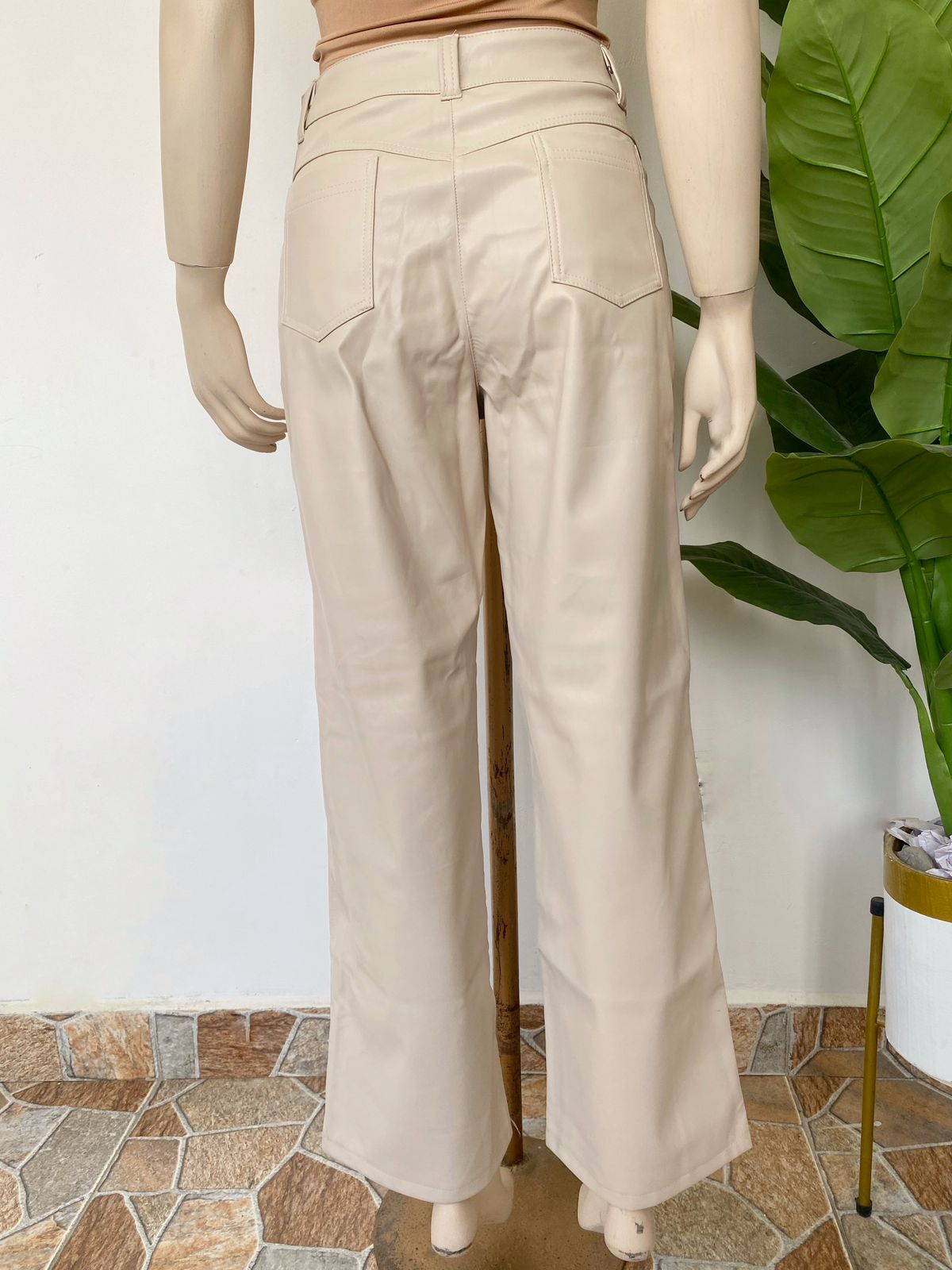 Pantalón Zara